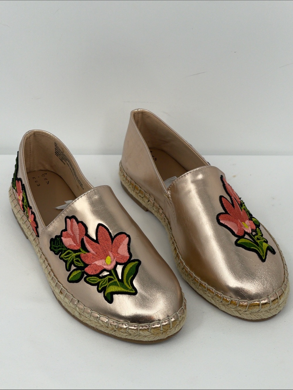 A NEW DAY Metallic Rose Gold Floral Appliqué Espadrille Slip-Ons WOMENS SIZE 8.5